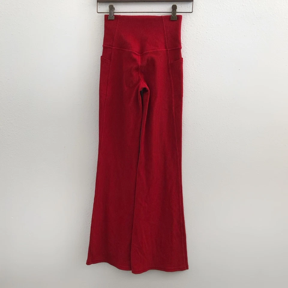 ATHLETA Salutation Stash Rib Flare rojo talla XS Foto 2 de 4