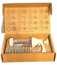 The Pampered Chef Cookie Press #1525 + 16 Disks for 16 Different Cookie Designs