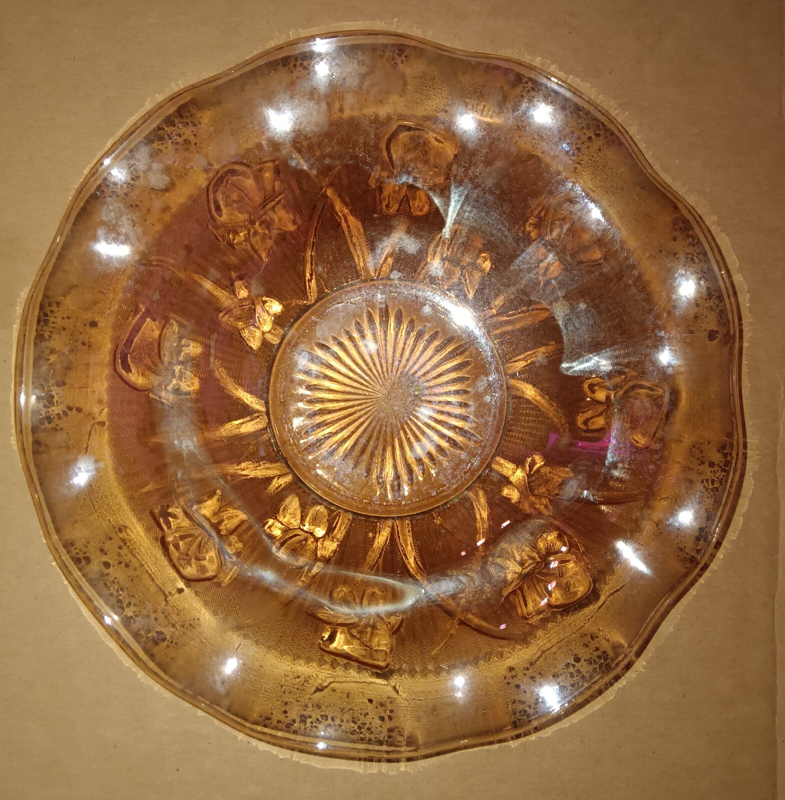 JEANETTE GLASS CO RUFFLED MARIGOLD  11.5IN FRUIT BOWL.