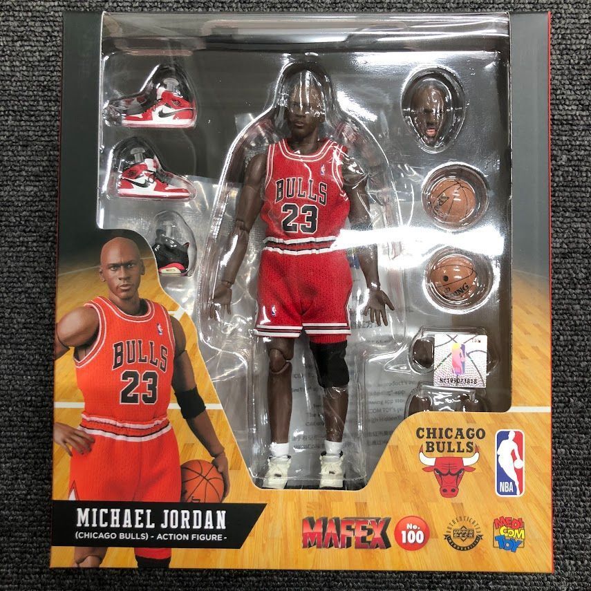 MAFEX No.100 Michael Jordan Chicago Bulls MJ Medicom Toy MAFEX No.100 Michael Jordan Chicago Bulls MJ Medicom Toy