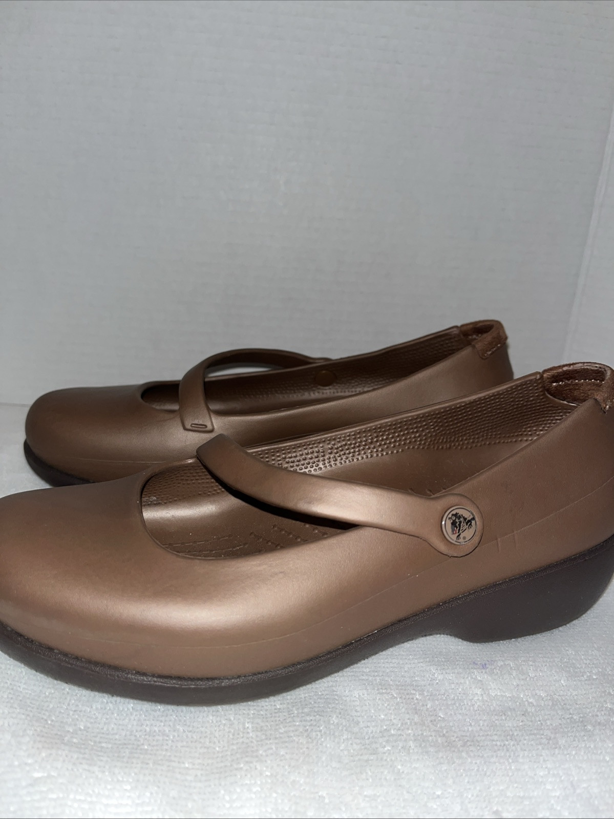 Crocs Women's Size 7 Brown Slip On Sandals Mary Jane Flip Flop Slippers Shoes