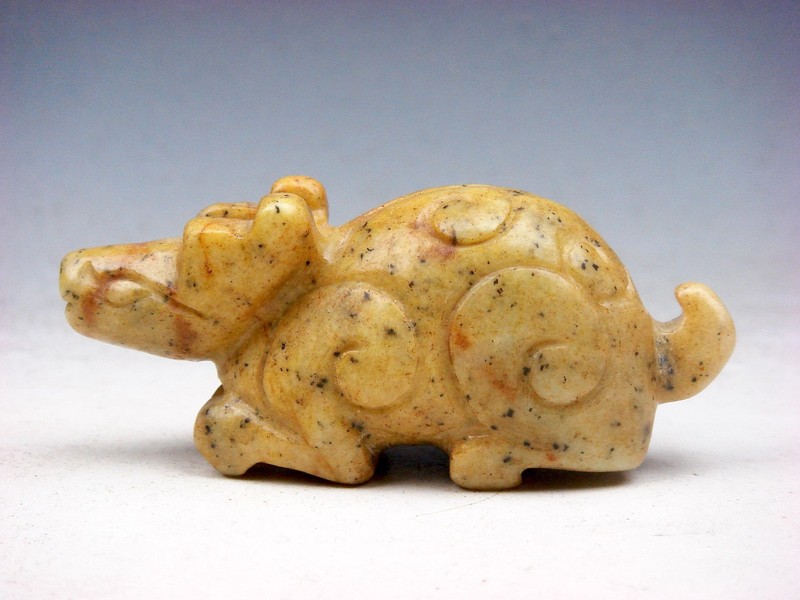 Old Nephrite Jade Stone Carved Sculpture Ancient Ox-Head Monster #09182504