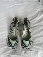 Loewe toy pump snake in pistachio