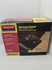 Rubbermaid Commercial 421288BLA 44 in. Floor and Carpet Sweeper - BK/GY