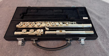 Yamaha YFL-262 Standard Open Hole Offset G Flute For Students with Case