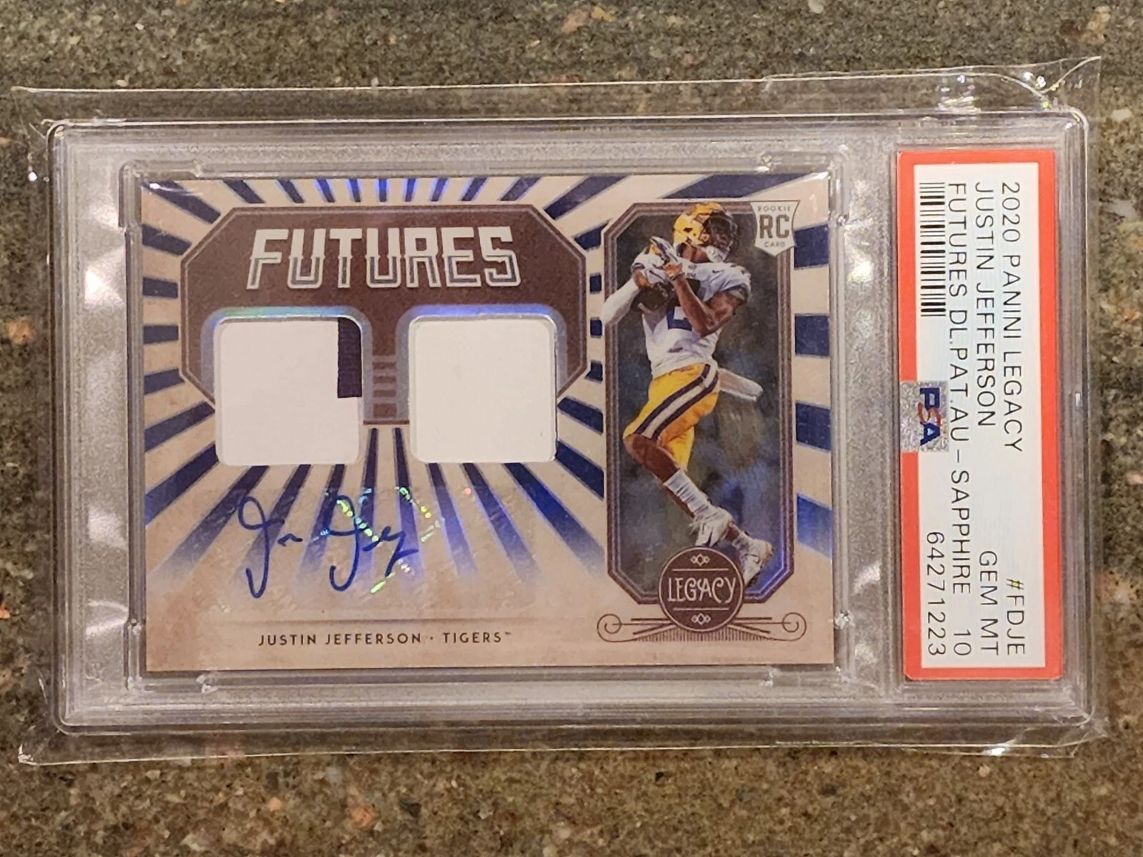Justin Jefferson Panini Legacy Futures Dual Patch Autographs #FDJE Sapphire