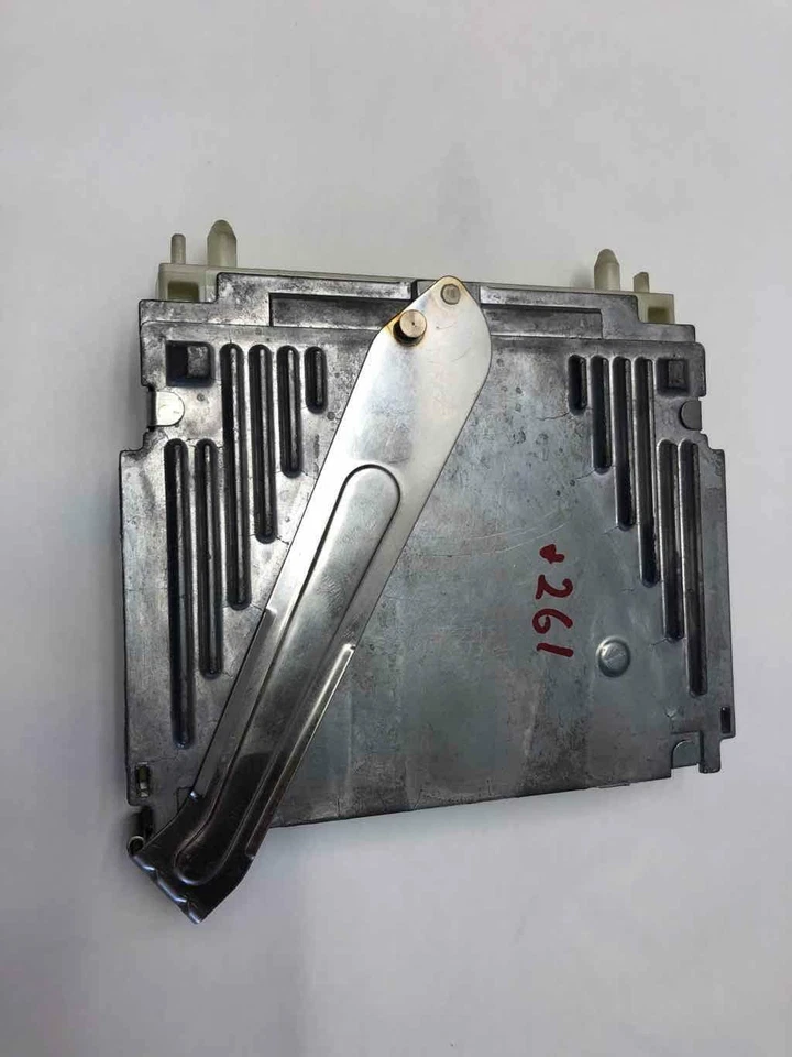 1996 - 1997 VOLVO 850 Chassis Brain Box Transmission Control Module OEM - Image 2 of 4