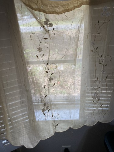 Vintage Curtain Valence Embroidered Daisies Floral 29"x25" Shear Scalloped Edge - Picture 8 of 10