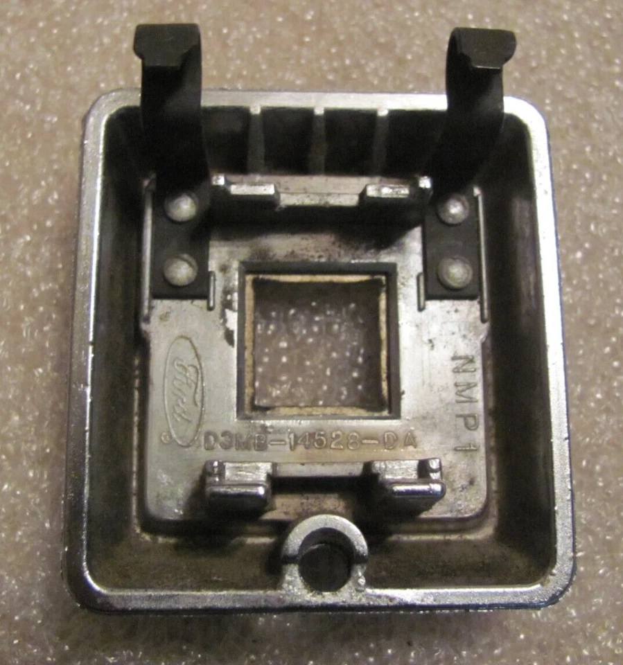 1974 FORD GRAN TORINO PAINEL INTERRUPTOR JANELA DE ENERGIA USADO ORIGINAL ORIGINAL ORIGINAL FABRICANTE DE EQUIPAMENTO ORIGINAL - Imagem 3 de 3