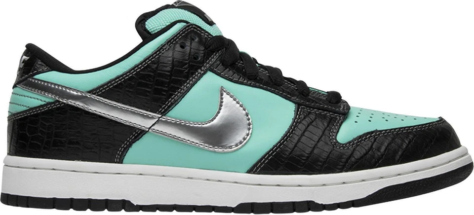 Nike SB Dunk Low Pro x Diamond Supply Co. Tiffany