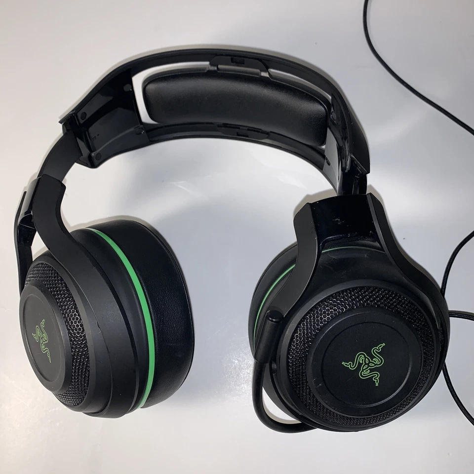 razer kraken headset wired multi platform black& Green - Image 2 of 4