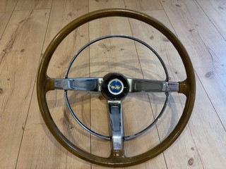 Holzlenkrad Peugeot aus den 1960er Jahren