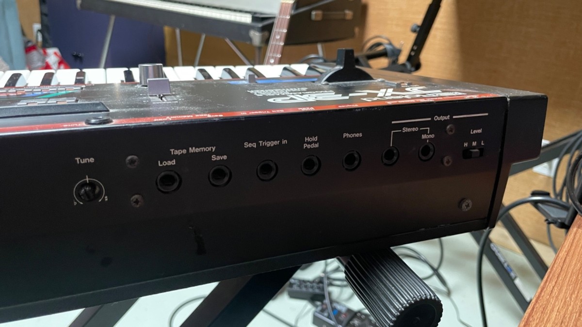 Roland JX-3P Vintage Synthesizer WITH PG200 Programmer, Hard Case