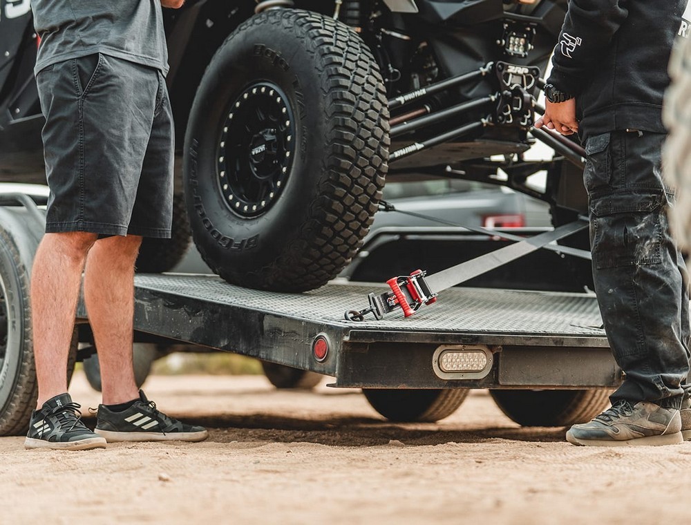 SpeedStrap 1 1/2In x 10Ft Ratchet Tie-Down w/ Soft-Tie (2 Pack) - Black