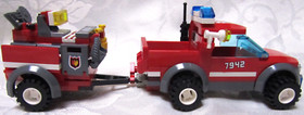 VINTAGE LEGO  CITY 7942  OFF-ROAD FIRE RESCUE 2007 RETIRED USED