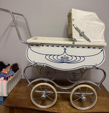 1950's Welsh Coronet Baby doll carriage in AMAZING condition. Read Description