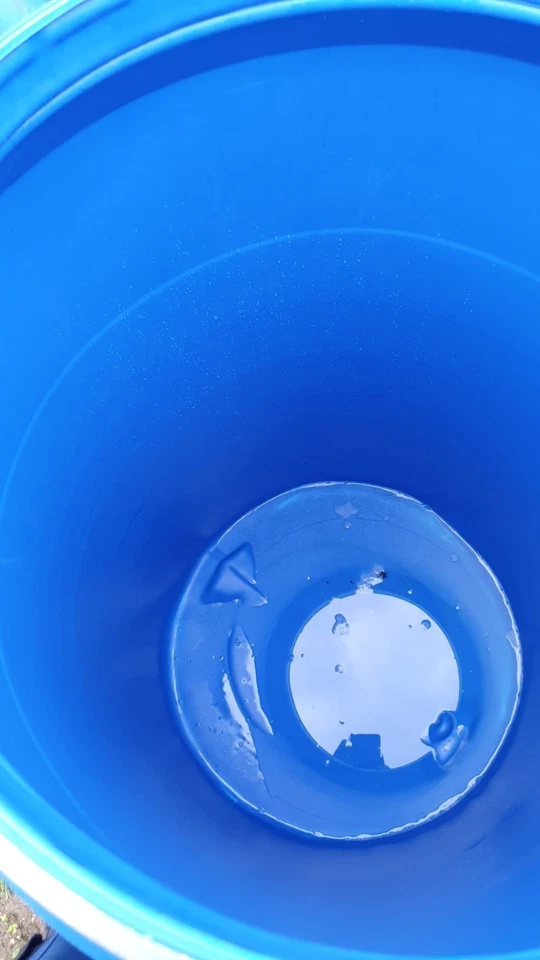 290 LTRS PLASTIC BARRELS DRUM FOR SHIPPING WITH LID AND LOCKING RING OR CLAP TOP - Image 3 of 4