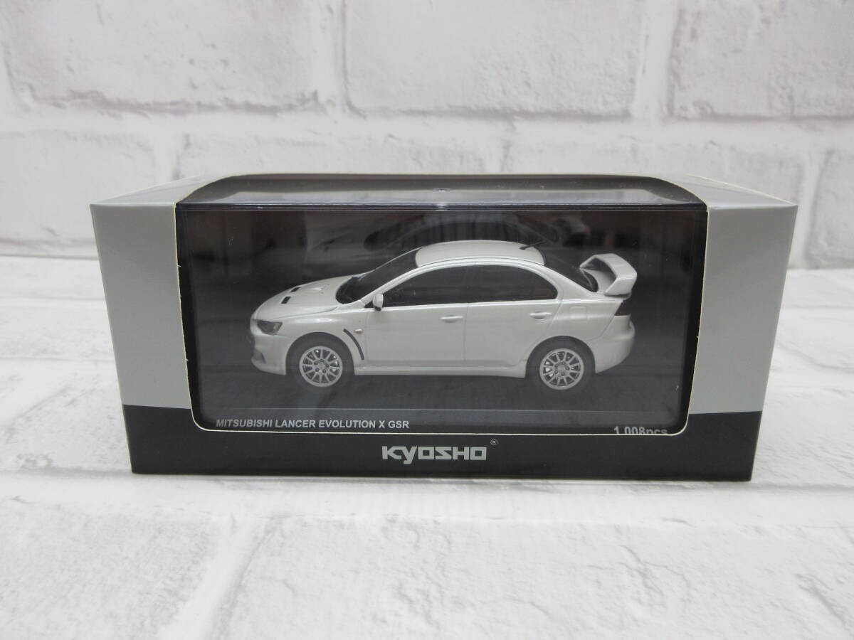 1:43 Kyosho Mitsubishi Lancer Evolution X GSR CZ4A White