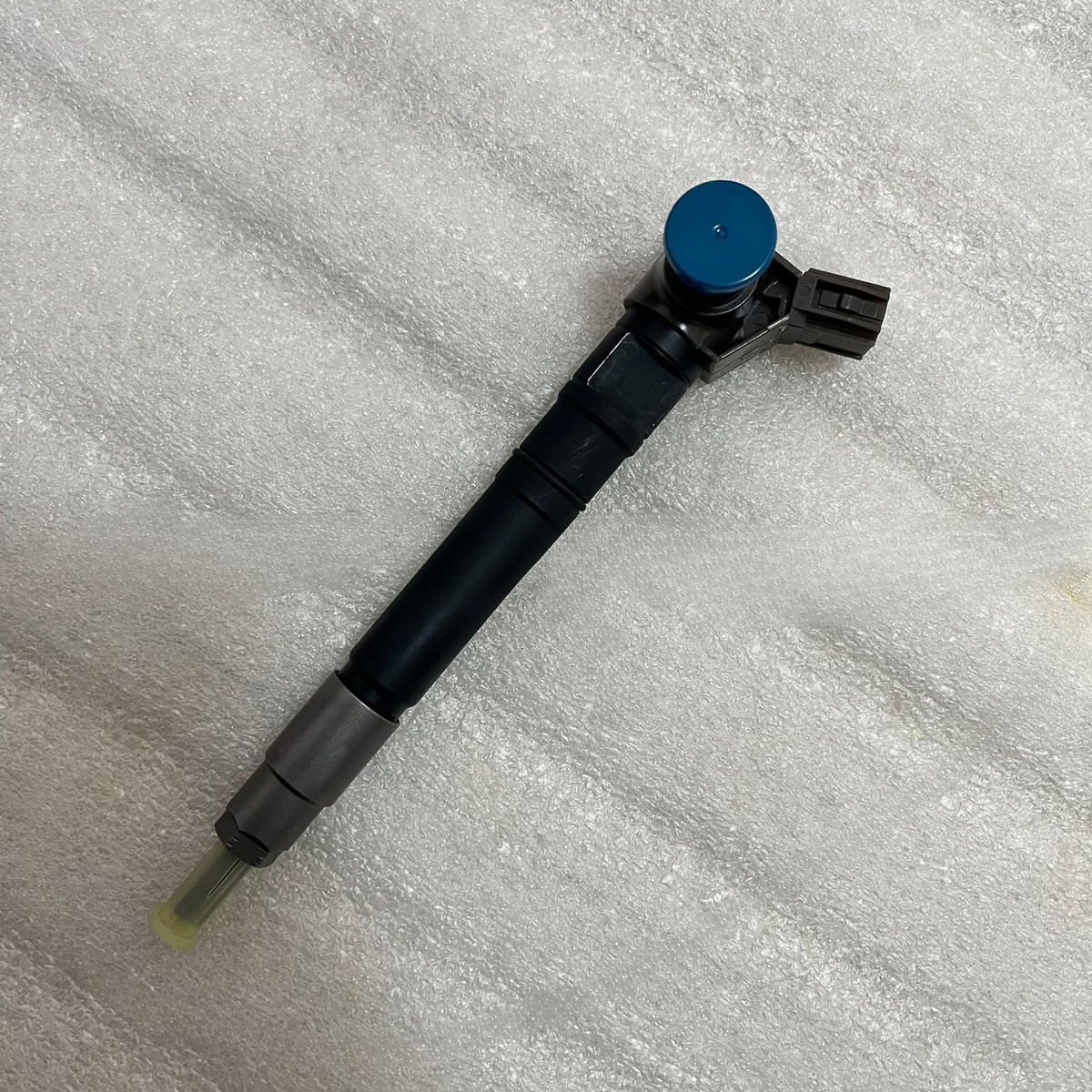 2 Pcs Toyota Helix 2GD Engine Fuel Injector Nozzle 23670-09430