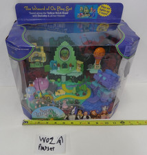 The Wizard of Oz Play Set Emerald City Playset Mattel with Dorthey Witch Figures