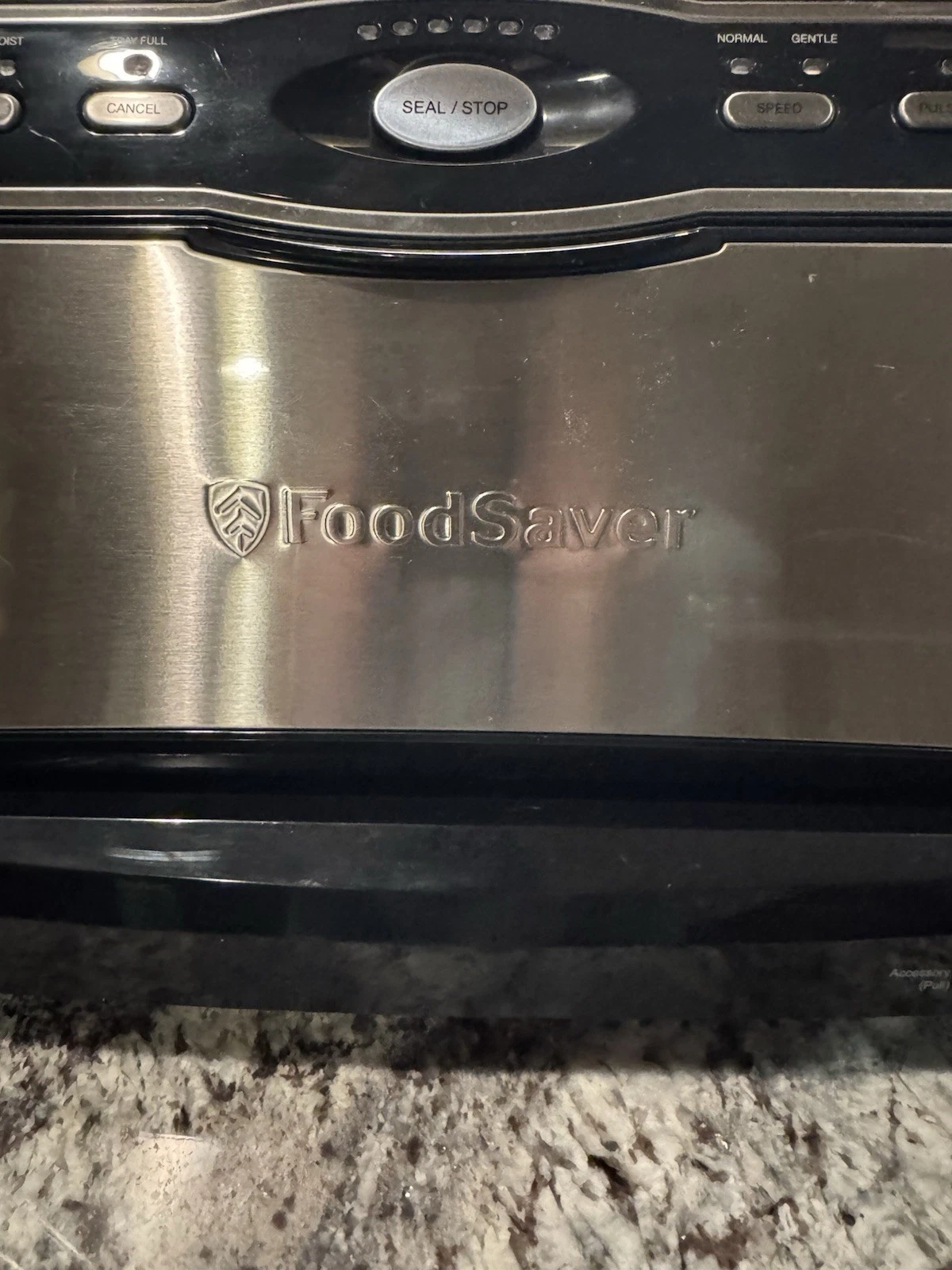FoodSaver V3880 Vacuum Sealing System