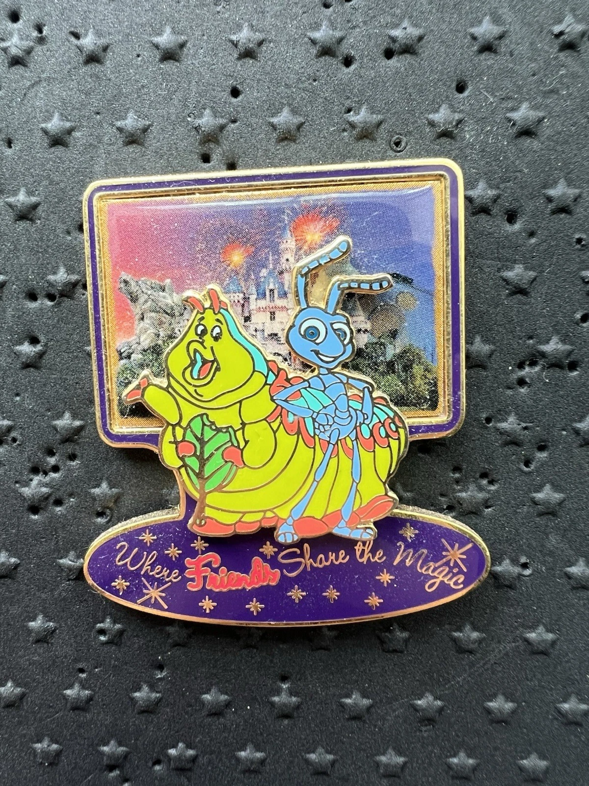 Disneyland - Where Friends Share the Magic - Bugs Life Heimlich Flik Disney Pin
