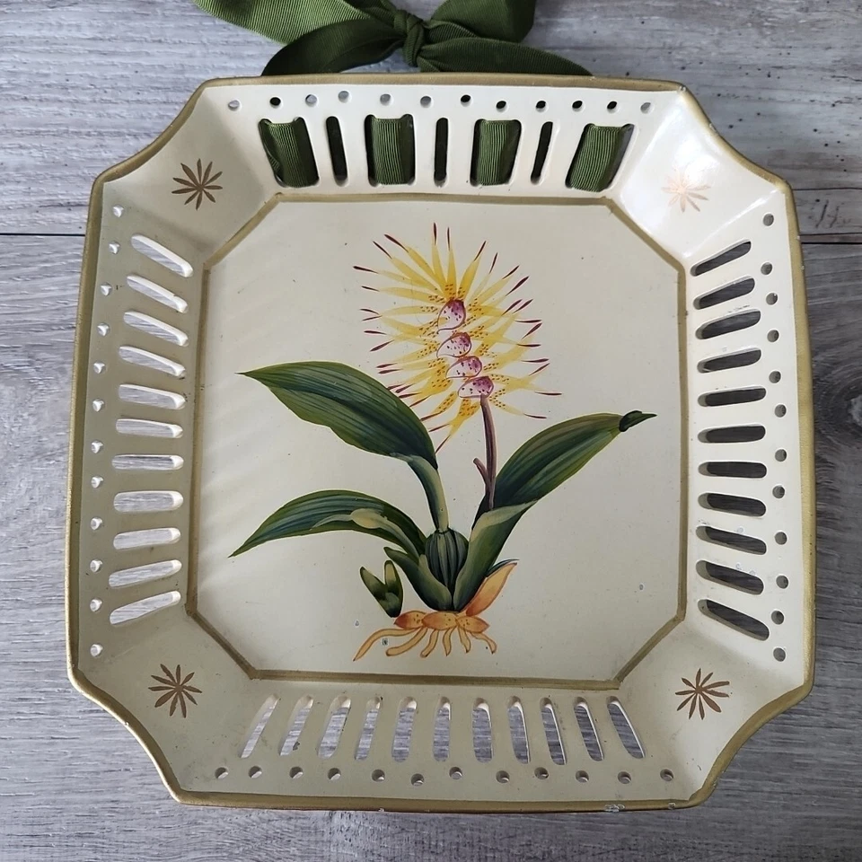 Sadek Hand Painted Decorative Wall Plates Set 3 Pc Ceramic Vintage Tole 8.5" Lot - Image 3 of 4