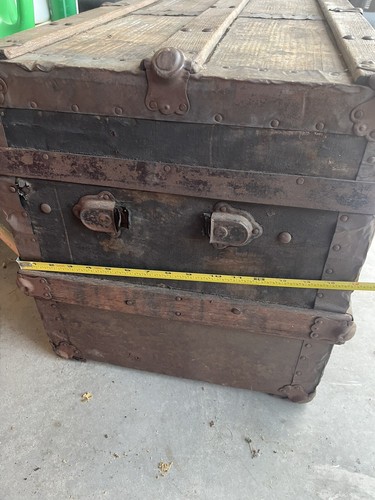 Antique Metal / Tin / Wood - Travel Trunk - Picture 3 of 19