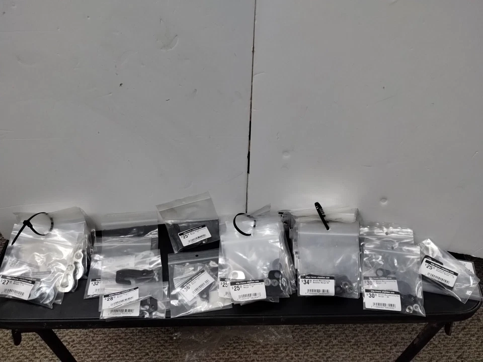 ENORME lote de perchas de desviador de fabricación de ruedas nuevas, ¡liquidación!  Foto 2 de 4