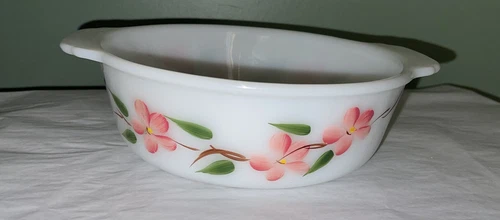 VTG Anchor Hocking  Fire King Floral Blossom 1.5 qt Casserole Dish Bowl