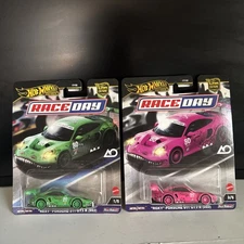 Hot Wheels Car Culture Race Day Porsche 911 GT3 Rexy & ROXY CHASE w/Protectors