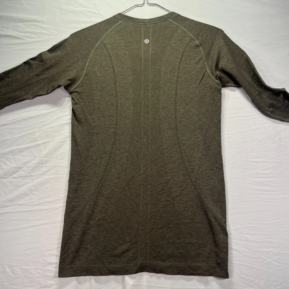 Lululemon Swiftly Tech Long Sleeve Shirt Womens 10 Green 2.0 Hip Length Running - Image 4 of 4