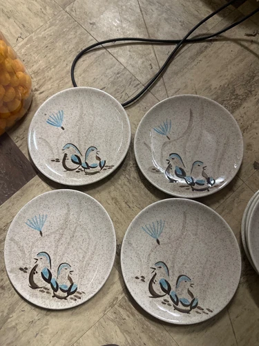 Set of 4 Red Wing Pottery Bob White Quail Bread/Dessert Plates 6 1/2"