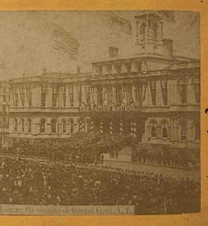 FOTO DE VISTA ESTÉREO DE 1865 PROCESIÓN FUNERARIA DE ABRAHAM LINCOLN EN LA CIUDAD DE NUEVA YORK #2