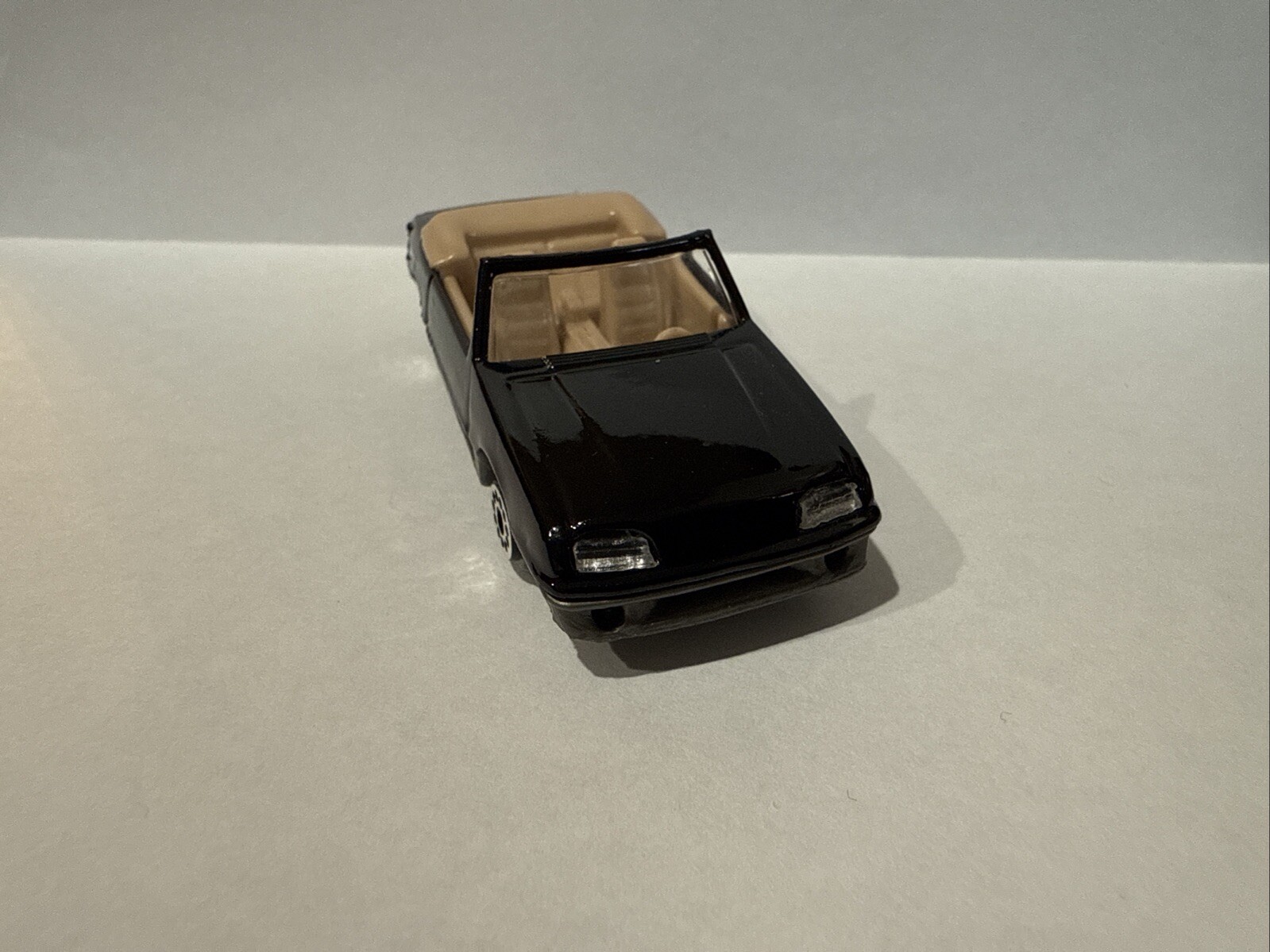 Picture 3 of 9