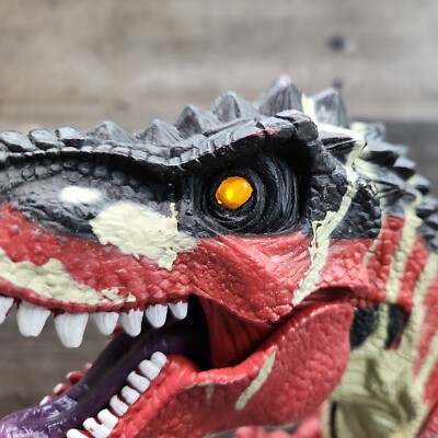 Red Devil T-Rex Dinosaur Roar Sound & Lighted Eyes 2008 Chap Mei