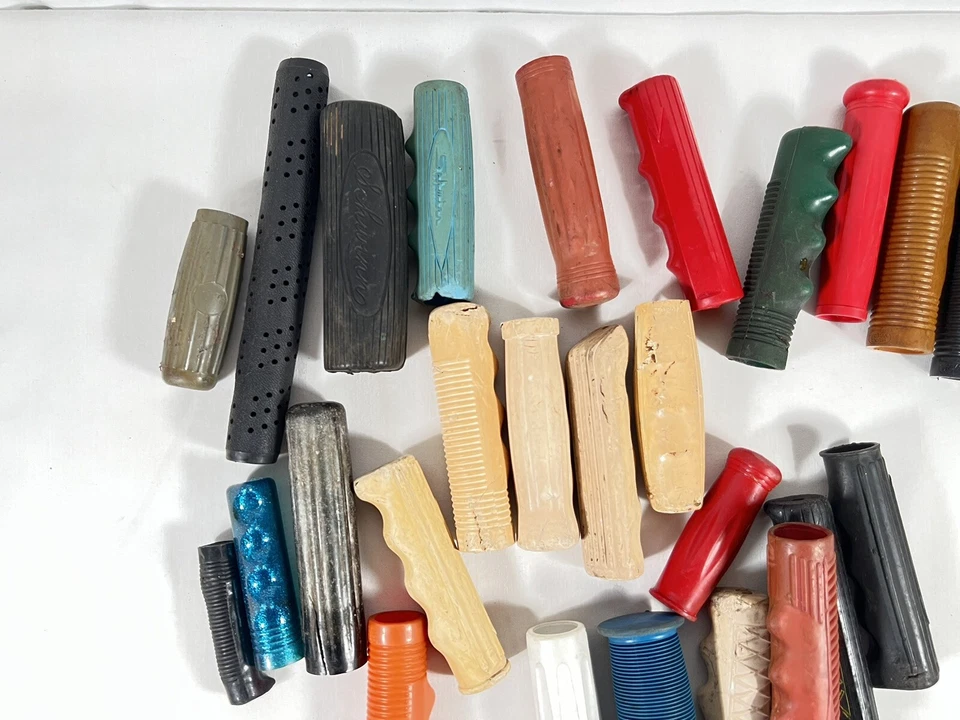 LOTE DE EMPUÑADURAS DE BICICLETA VINTAGE BARRAS DE 1/2 3/4 PULGADAS VARIOS TAMAÑOS EMPUÑADURAS DE BICICLETA VINTAGE Foto 2 de 4