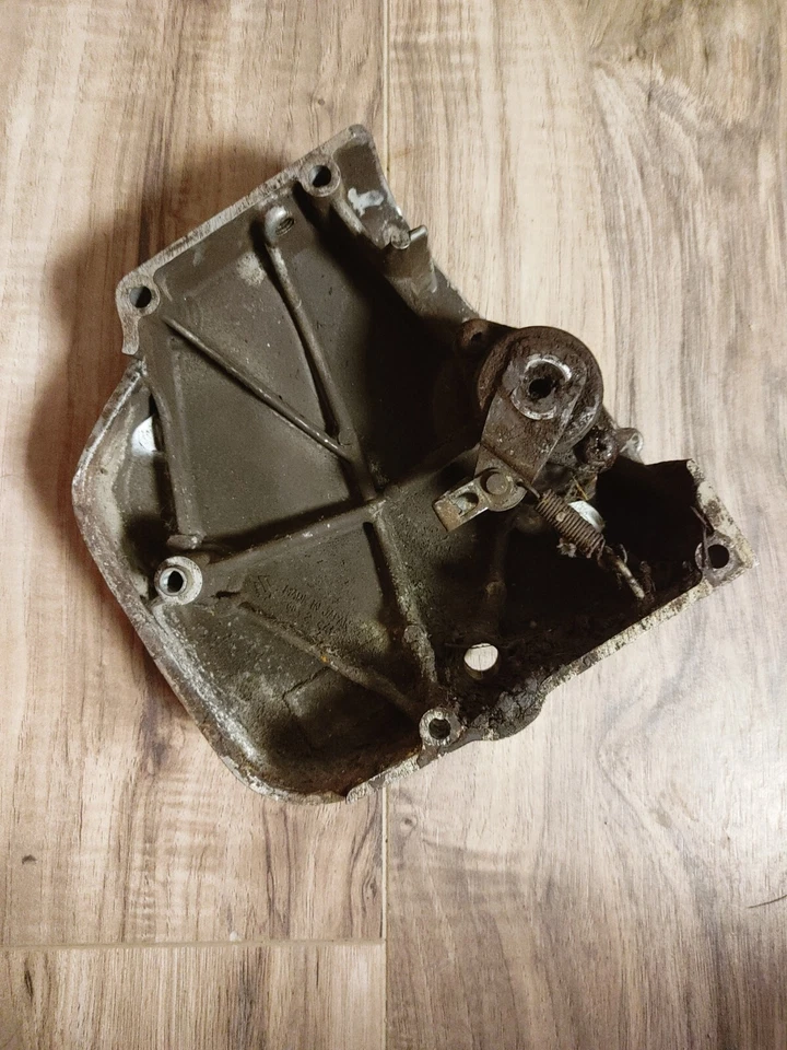 83 Suzuki GS450ED Front Sprocket Cover 1983 GS 450 ED - Image 2 of 2