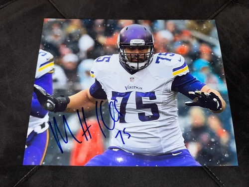 Matt Kalil a signed Panthers Vikings USC 8x10 photo