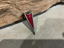 1970s GM Pontiac Lemans Header Panel Emblem PN#476649