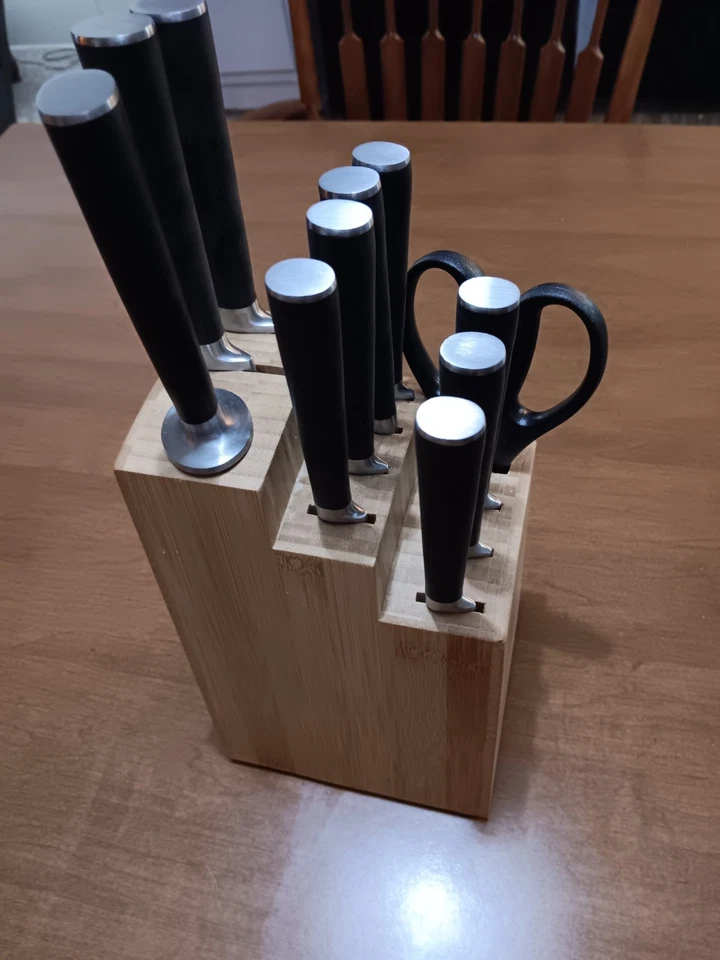 Juego de cuchillos de acero japonés forjado serie Ginsu Gourmet Chikara de 12 piezas Foto 3 de 4