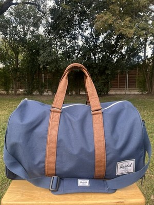 Herschel Novel  Duffle Bag 42.5L Weekender Retail: $120