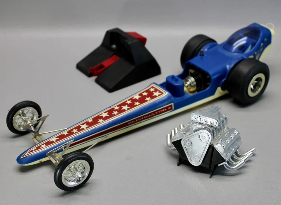 VINTAGE COX GAS-POWERED ELIMINATOR 2 SLINGSHOT DRAGSTER TETHER CAR w/LAUNCH RAMP - Image 2 of 4