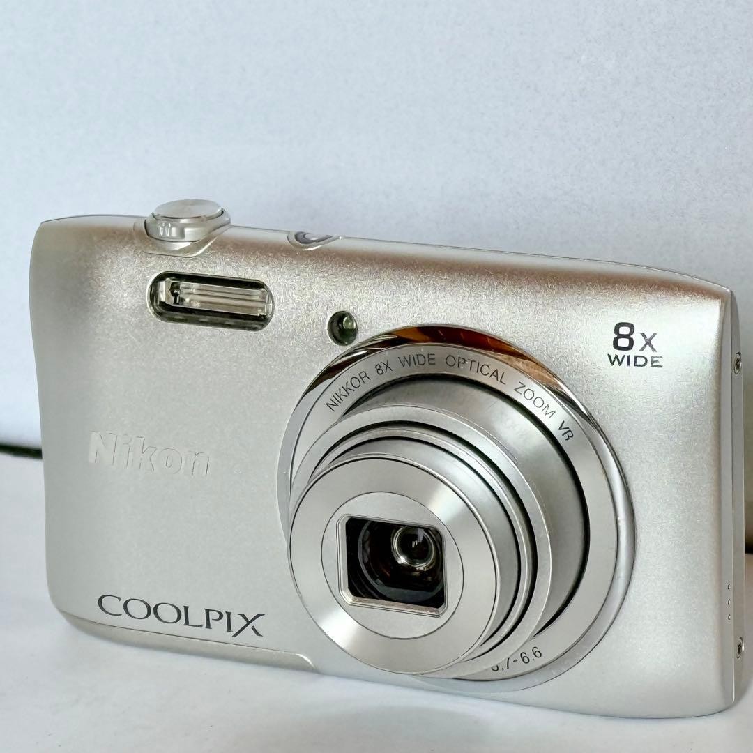 Nikon COOLPIX S3600 Compact Digital Camera with Battery Charger