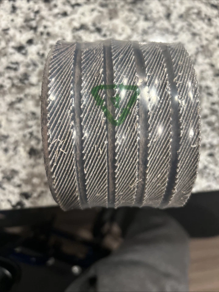 Rodas tampão Dewalt - Imagem 2 de 3