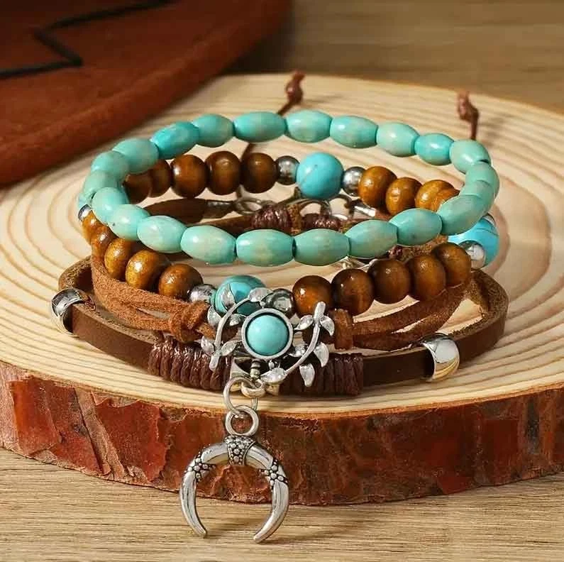 Ensemble de Bracelets Fantaisie Acier Argenté, perles, cuir et pampilles cornes - Photo 1/1