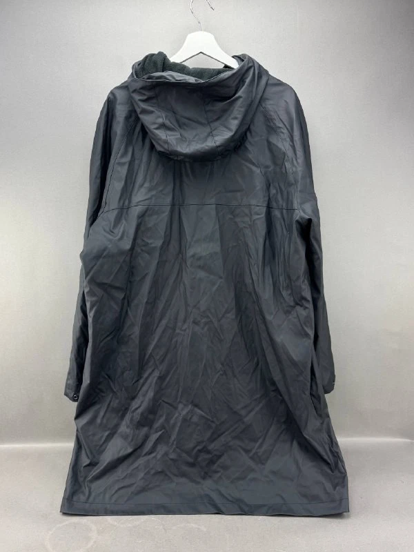 Abrigo de lluvia negro con capucha talla XL de Zara para hombre Foto 2 de 4