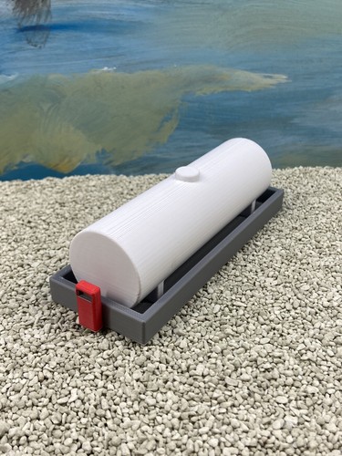 1:64 Scale Diesel Tank With Pump And Concrete Barrier Farm Toys + Construction - Picture 5 of 7