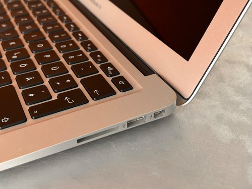 Apple MacBook Air 13,3 pouces mi-2012 4 Go/256 Go - Photo 12/14