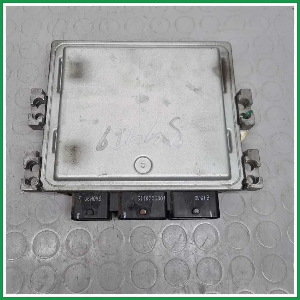 Centralina Iniezione Continental S122326114 Renault Megane II SW 8200843713 2005 - Immagine 3 di 4